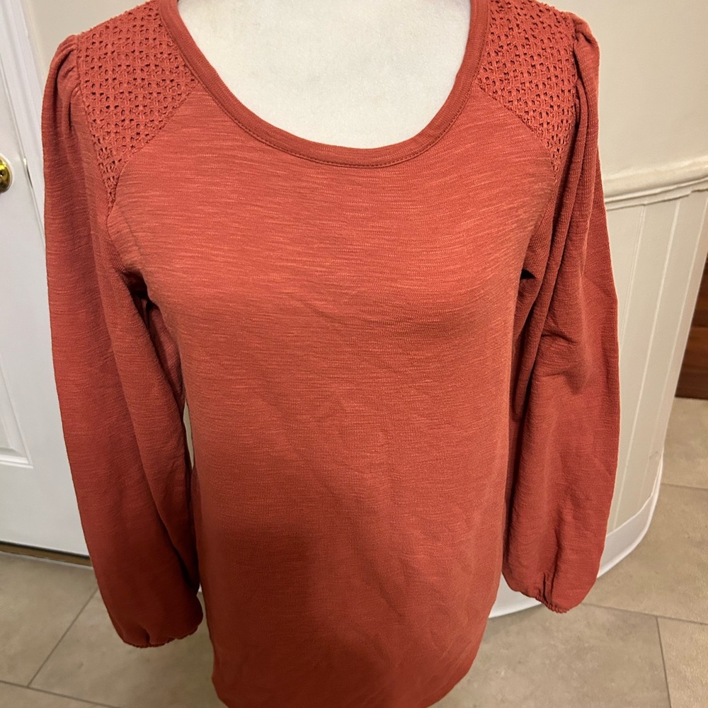 NWT Lauren Conrad Lace Shoulder Tunic Size Medium